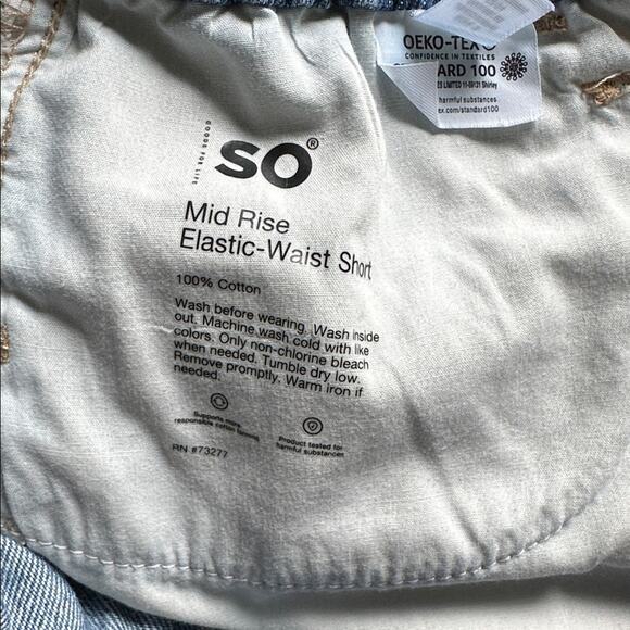 SO Jean distressed Shorts Size Medium! - Picture 3 of 6